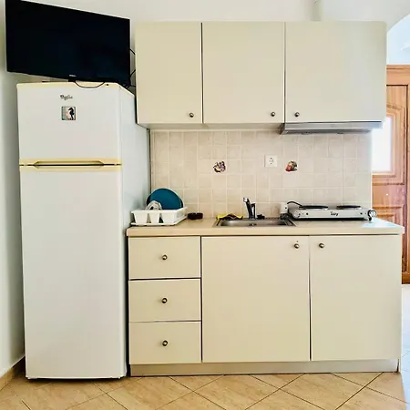 Limnes Seaside Combo Apartman Ligaridia