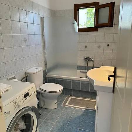 Limnes Seaside Combo Apartman