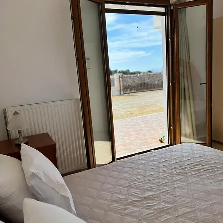 Limnes Seaside Combo Апартаменты Ligaridia