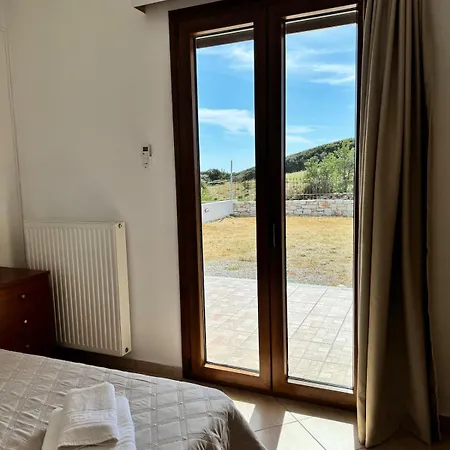 Limnes Seaside Combo Apartman